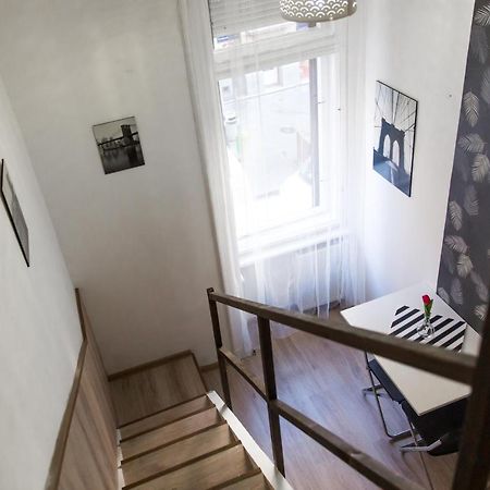 Modern Budget Lofts In The City Centre ブダペスト エクステリア 写真