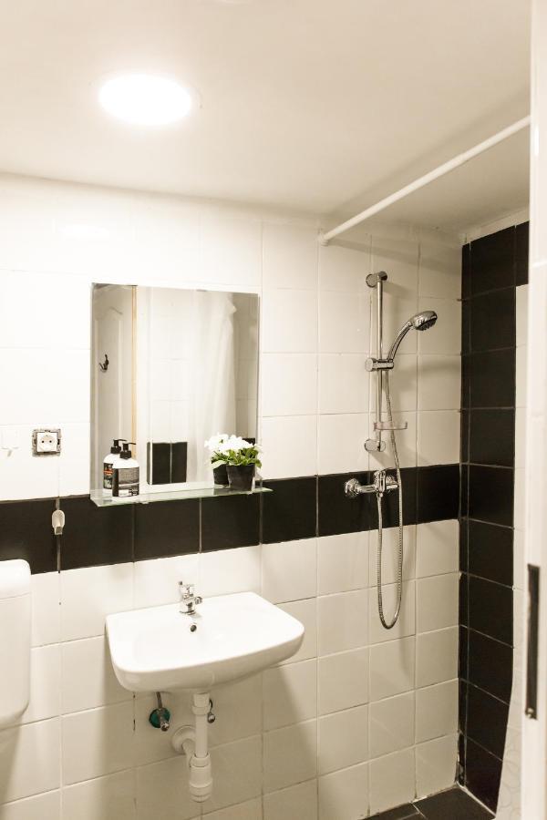 Modern Budget Lofts In The City Centre ブダペスト エクステリア 写真