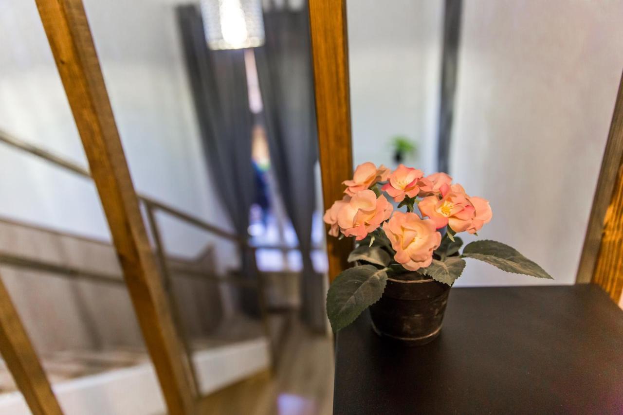 Modern Budget Lofts In The City Centre ブダペスト エクステリア 写真